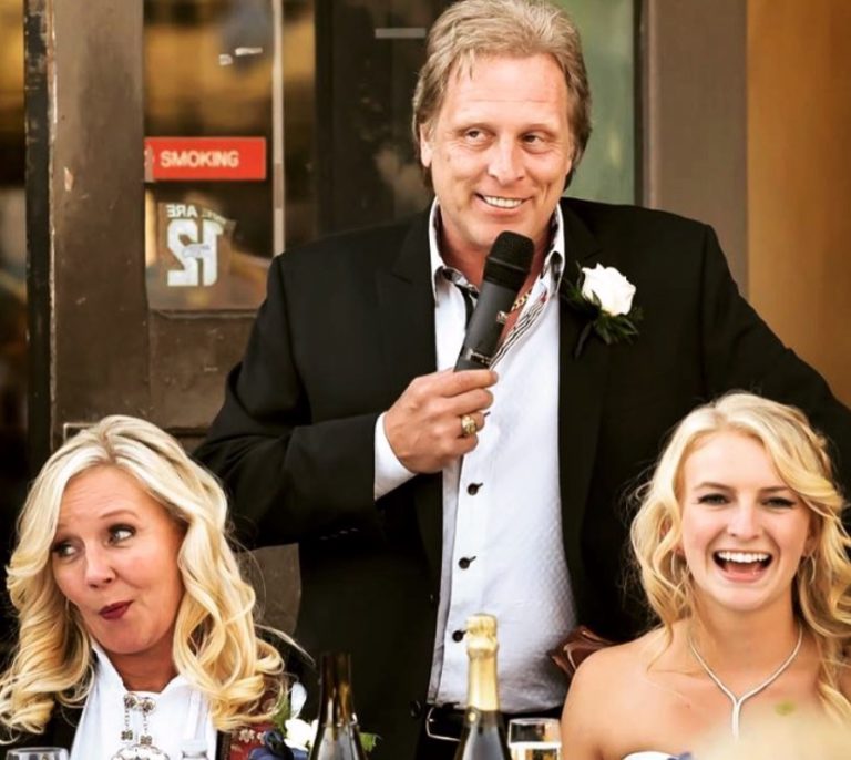 June Hansen, Sig Hansen, Mandy Hansen-Pederson-https://www.instagram.com/p/BWd7YC0gMsM/
