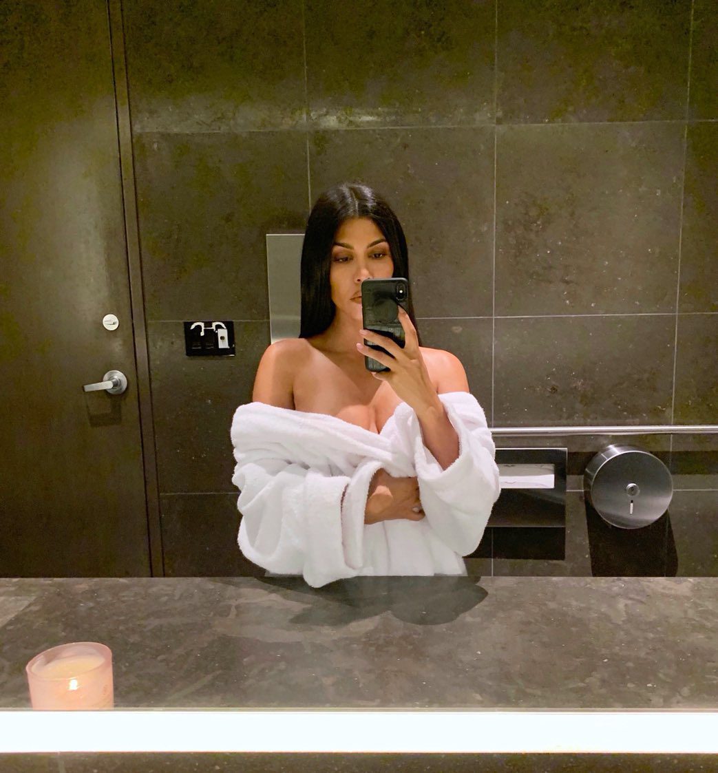 Kourtney Kardashian Instagram selfie