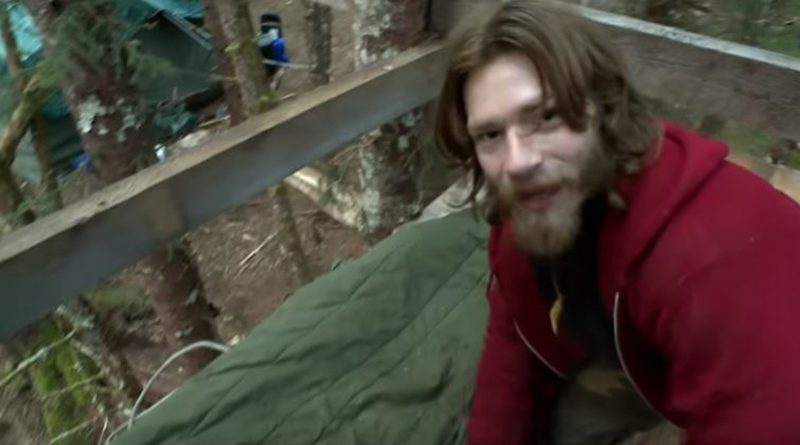 Alaskan Bush People bear brown