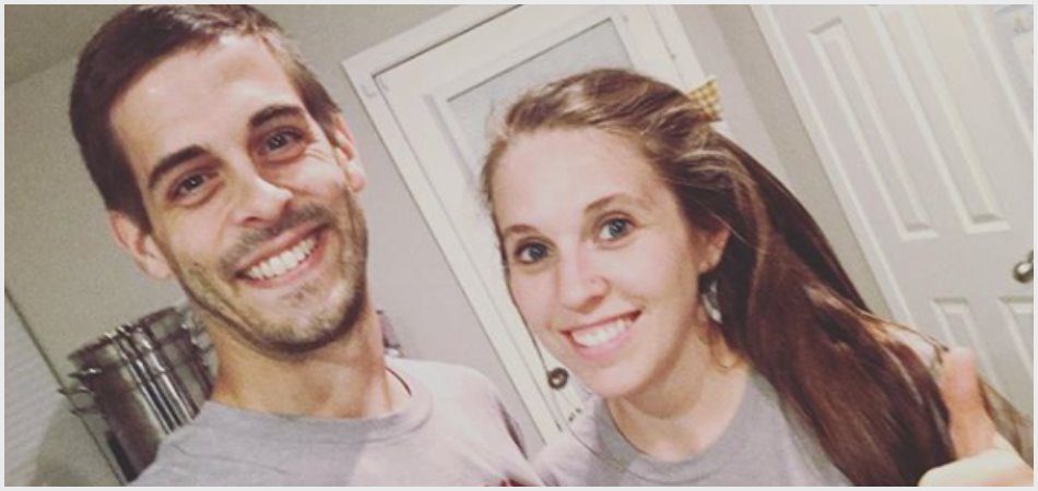 Derick Dillard, Instagram