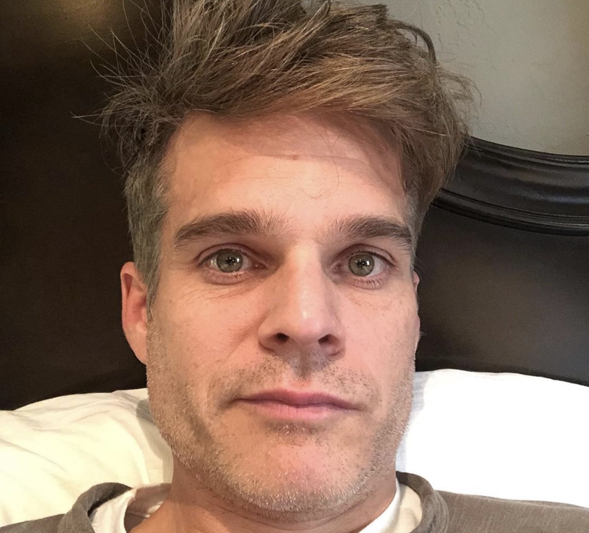 Greg Rikaart, Young and the Restless-https://www.instagram.com/p/B91uWE0AntU/