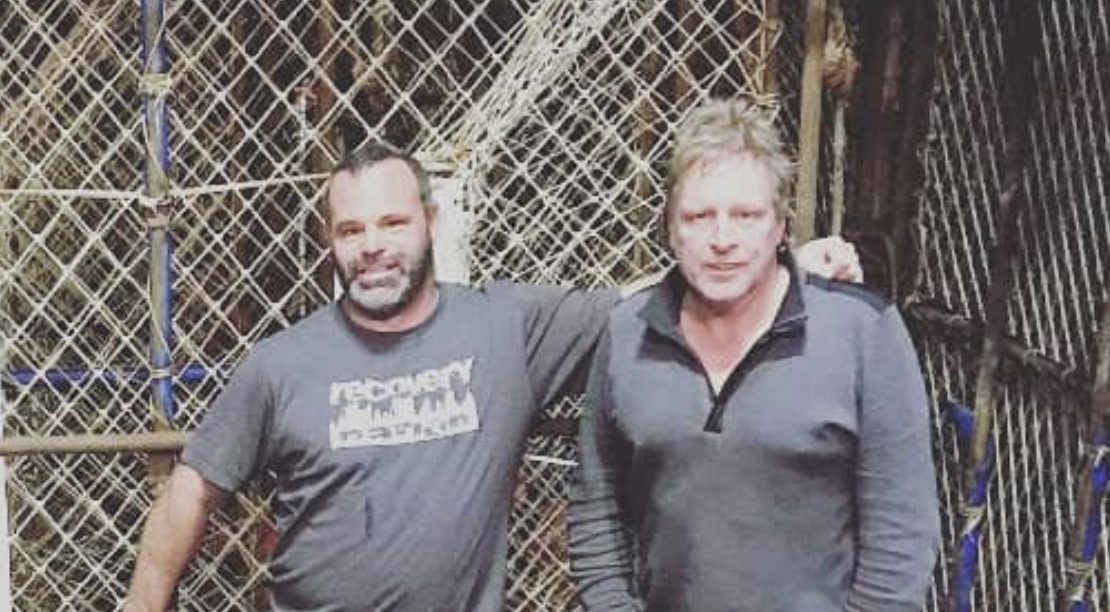 Matt Bradley, Sig Hansen, Deadliest Catch-https://www.instagram.com/p/BpXTgfcnxqp/