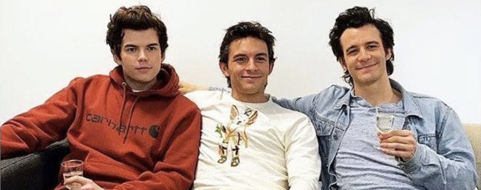 Luke Newton, Jonathan Bailey, Luke Thompson, Bridgerton, Netflix, Shondaland-https://www.instagram.com/p/B9H2rZhJbL7/