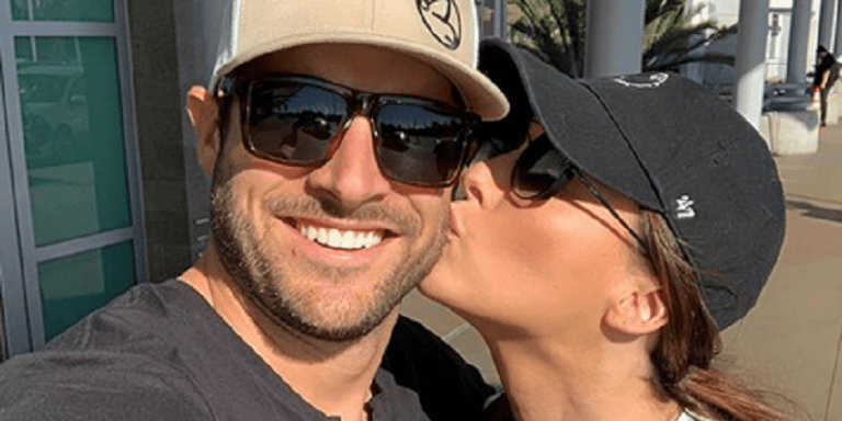 becca kufrin and garett instagram selfie