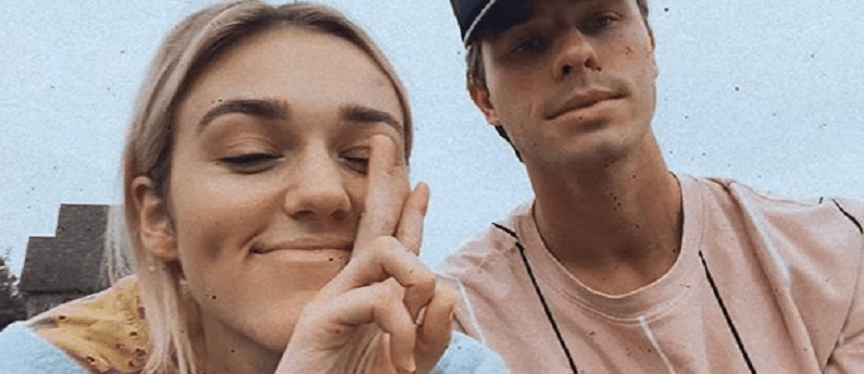 sadie robertson instagram selfie