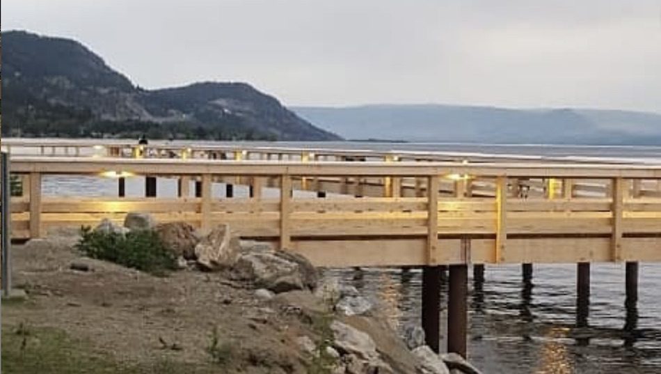 Hallmark, Peachland, BC, American Flag protest -https://www.instagram.com/p/Bze3PvcAmL_/