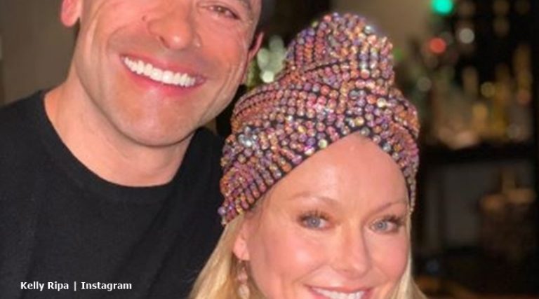Kelly Ripa and Mark Consuelos