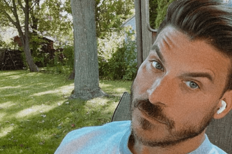 jax taylor instagram selfie