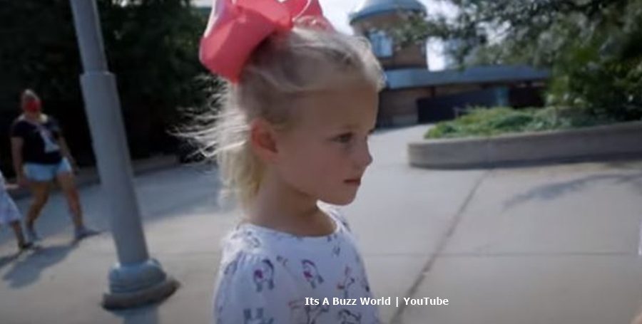OutDaughtered Quints at the zoo