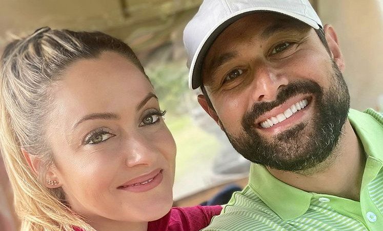 Jason and Molly Mesnick via Instagram