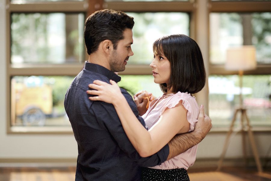 Hallmark, Don't Go Breaking My Heart, Photo: Ryan Paevey, Italia Ricci Credit: ©2021 Crown Media United States LLC/Photographer: Eike Schroter