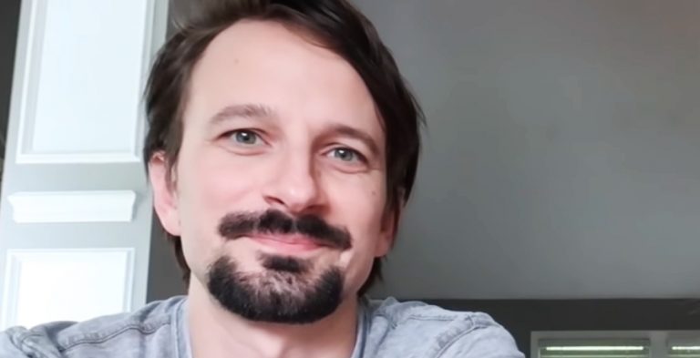 Evan Bass Defends Carly Waddell In Instagram Q&A