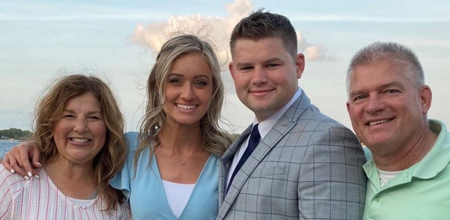Batesfam Instagram, Bringing Up Bates