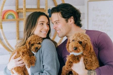 Astrid Loch, Instagram