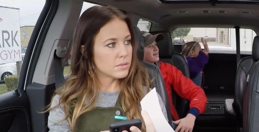 Jana Duggar, YouTube