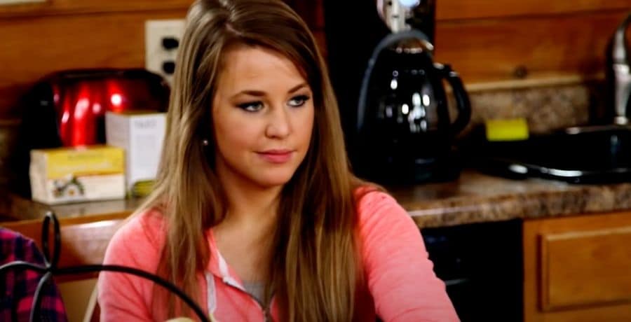 Jana Duggar, YouTube