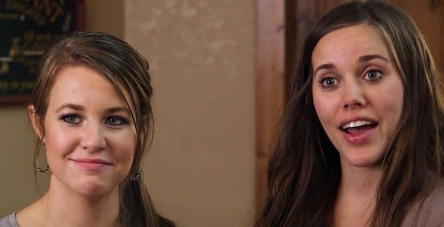 Jana Duggar, YouTube