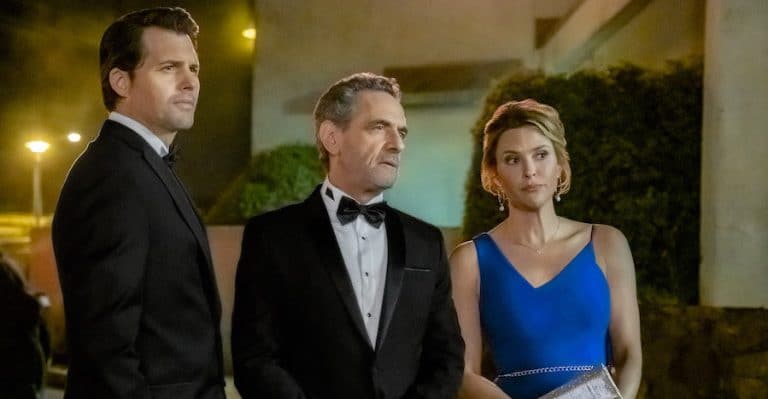 Photo: Kristoffer Polaha, Robin Thomas, Jill Wagner Credit: ©2019 Crown Media United States LLC/Photographer: Kailey Schwerman