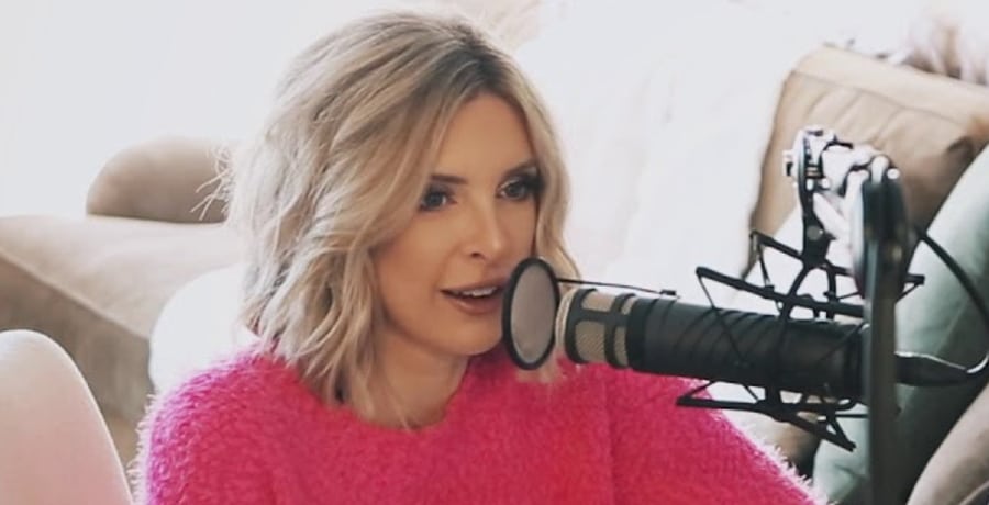 Todd Chrisley Daughter Lindsie Won't Cry Over What’s Gone [Credit: YouTube]