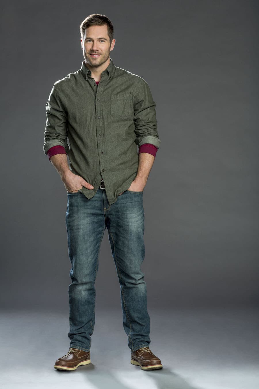 Photo: Luke Macfarlane Credit: Copyright 2015 Crown Media United States, LLC/Photographer: Michael Larsen