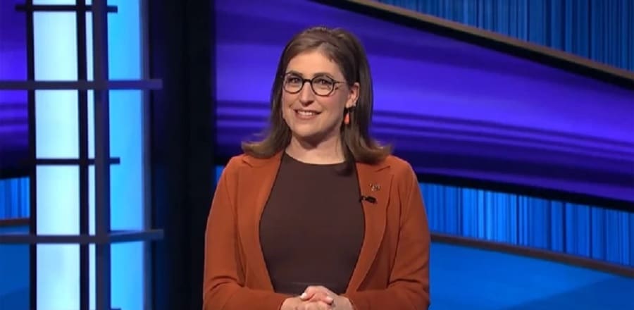 Mayim Bialik Makes Mistake [Credit: Jeopardy/YouTube]