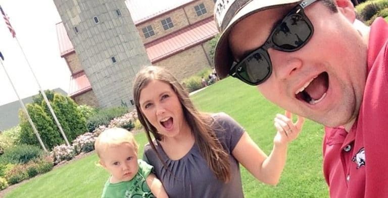 Duggar family Twitter, Josh and Anna Duggar
