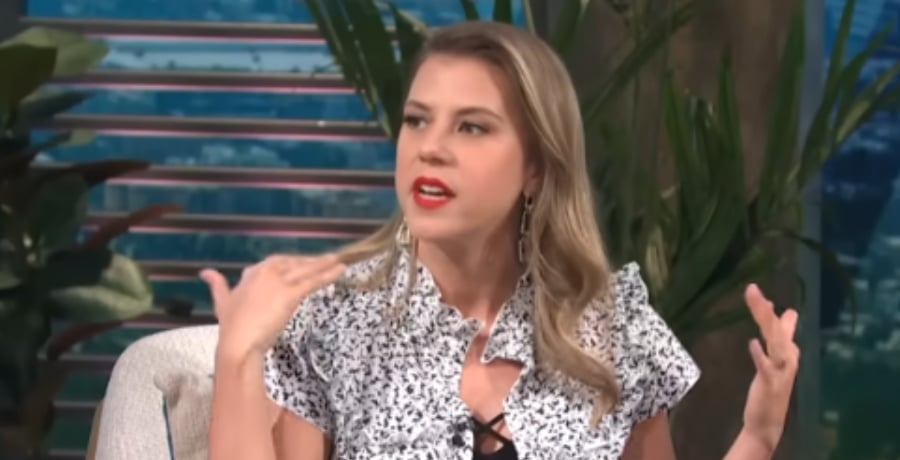Fuller House: Jodie Sweetin Says She Won't Stop Marching [Jodie Sweetin | Instagram]