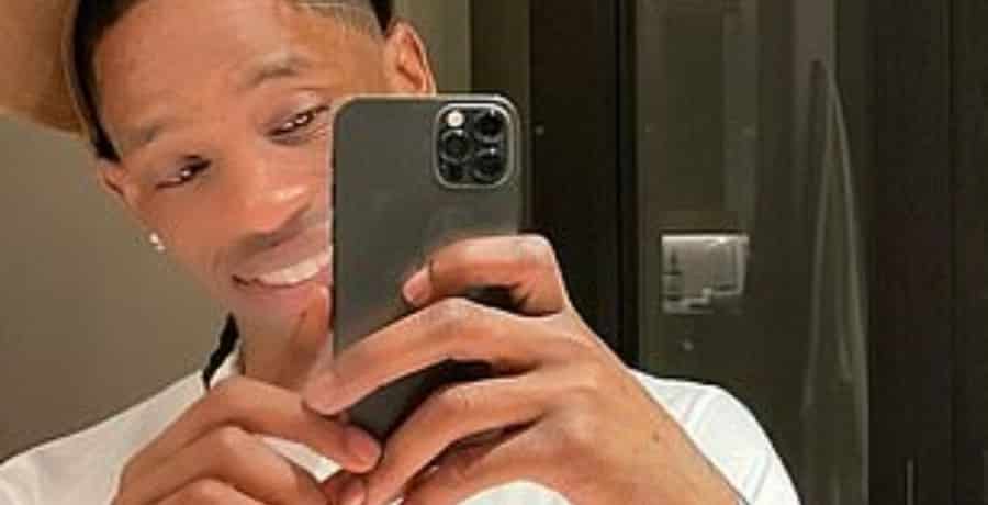 Kylie Jenner's Man, Travis Scott Stops Concert Dead In Its Tracks, Why? [Travis Scott | Instagram]