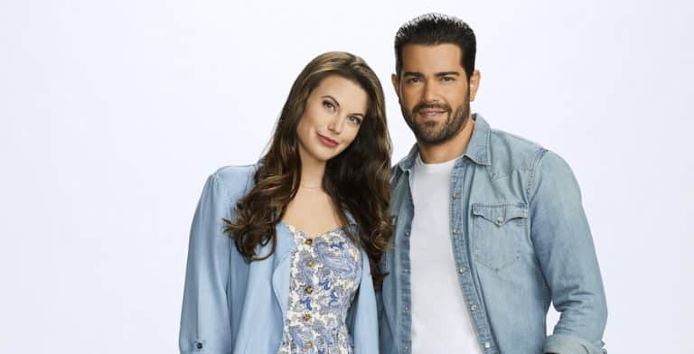 Photo: Meghan Ory, Jesse Metcalfe Credit: ©2019 Crown Media United States LLC/Photographer: Ricardo Hubbs
