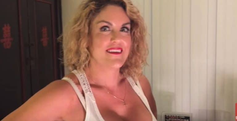 How Casey Nezhoda Stays As Sexy As Brandi Passante [[Bargain Hunters Thrift | YouTube]