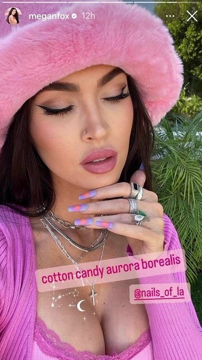 Megan Fox Reveals Bare Wet Booty In Tiny Bikini Bottoms megan-fox-reveals-bare-wet-booty-in-tiny-bikini-bottoms