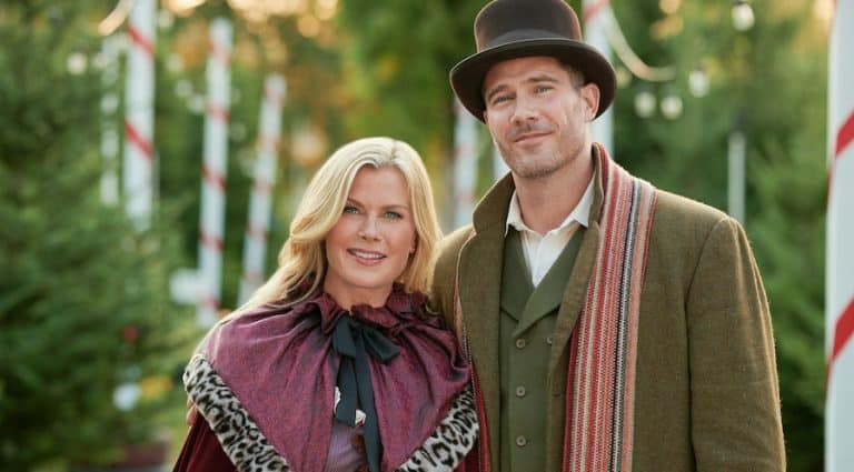 Photo: Alison Sweeney, Luke Macfarlane Credit: ©2022 Hallmark Media/Photographer: Kailey Schwerman