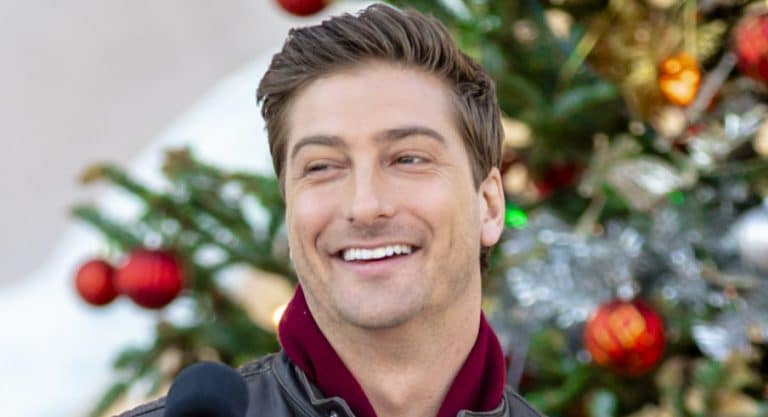 Photo: Daniel Lissing Credit: ©2018 Crown Media United States LLC/Photographer: Shane Mahood