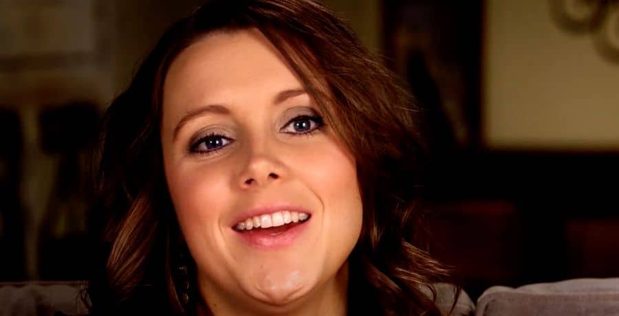 Anna Duggar, YouTube