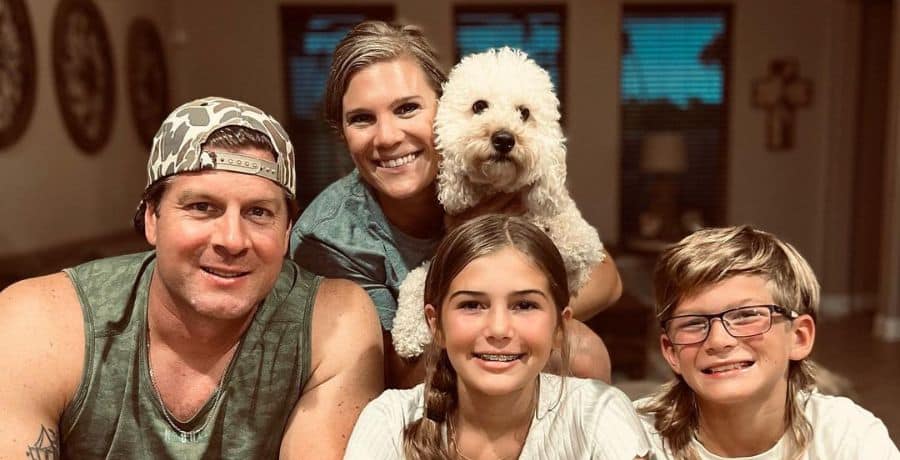 Aunt Kiki Mills, Uncle Dale Mills Instagram