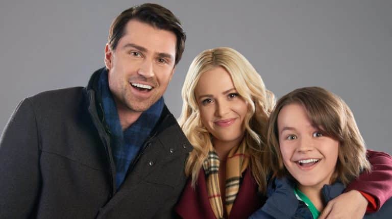 Photo: Corey Sevier, Natalie Hall, Callum Shoniker Credit: ©2022 Hallmark Media/Photographer: Petr Maur