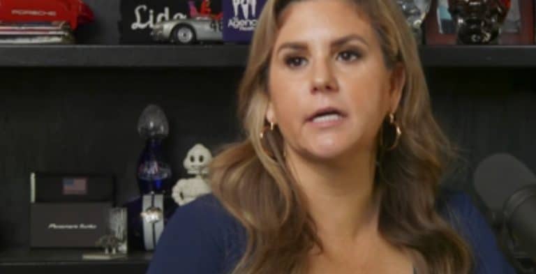 ‘Storage Wars’ Brandi Passante Helps Sell Children’s Book