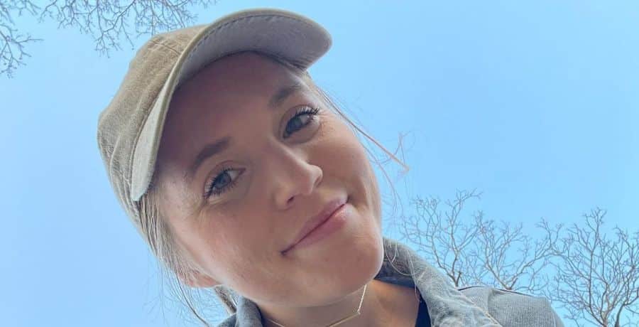 Joy-Anna Forsyth - Instagram