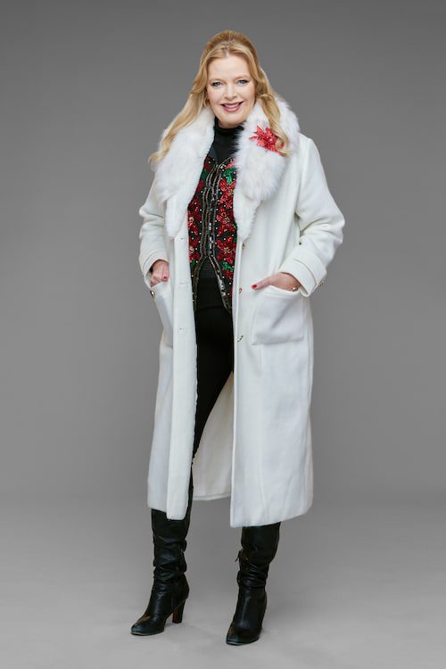 Photo: Melissa Peterman Credit: ©2022 Hallmark Media/Photographer: Michael Larsen