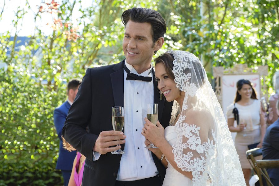 Hallmark The Wedding Veil-Photo: Kevin McGarry, Lacey Chabert Credit: ©2021 Crown Media United States LLC/Photographer: Allister Foster