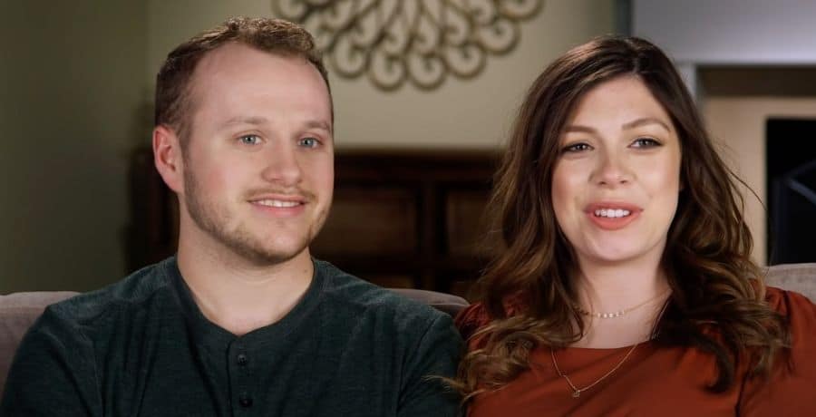 Josiah and Lauren Duggar - YouTube