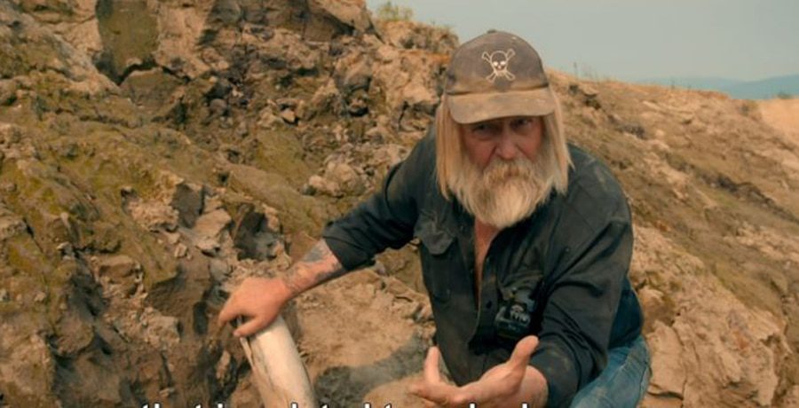 Tony Beets on Gold Rush with tusk - screencap