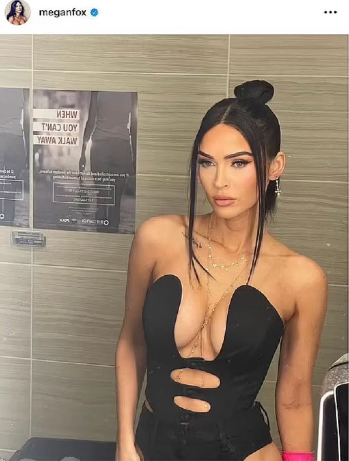 Megan Fox Wears Black Bustier [Source: Megan Fox - Instagram]