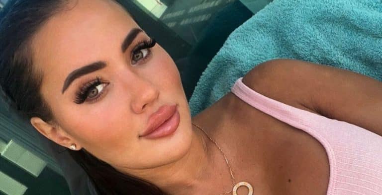 Yazmin Oukhellou Wears Pink Sports Bra [Source: Yazmin Oukhellou - Instagram]