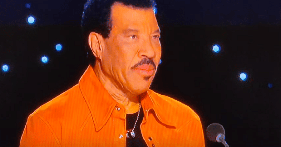 Lionel Richie [Source: YouTube]