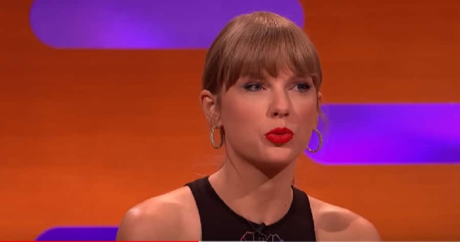 Taylor Swift Wears Black Dress [Source: YouTube]