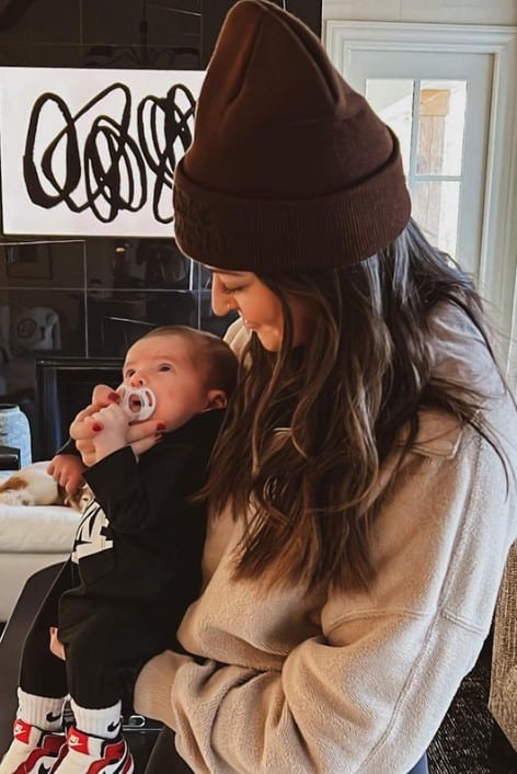 Tia Booth and baby via Insta