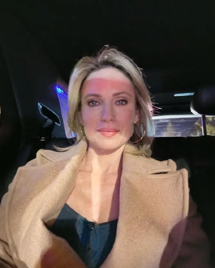 Amy Robach Gets Ride [Source: Amy Robach -  Instagram]