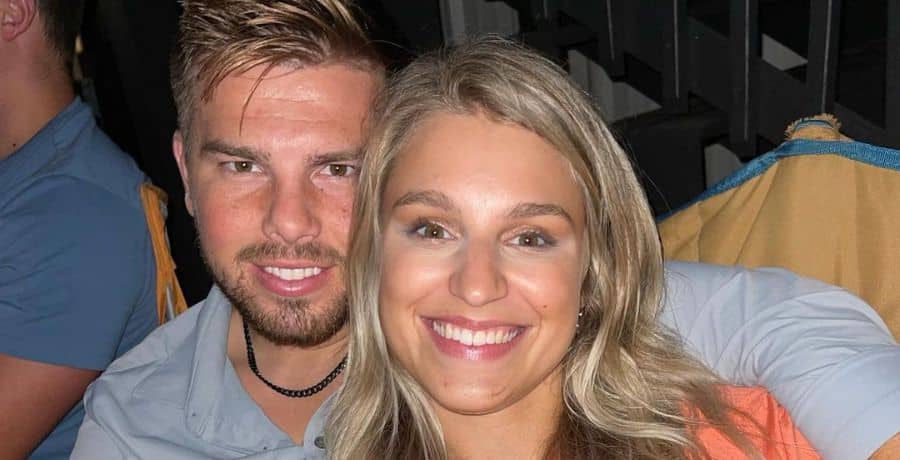Trace and Lydia Bates - Instagram