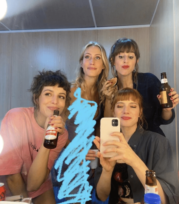 Valeria cast - YouTube